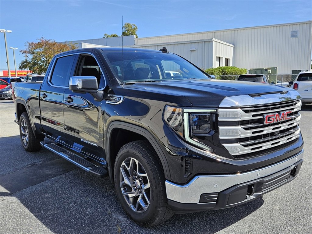 New 2026 GMC Sierra 1500 SLE image 17