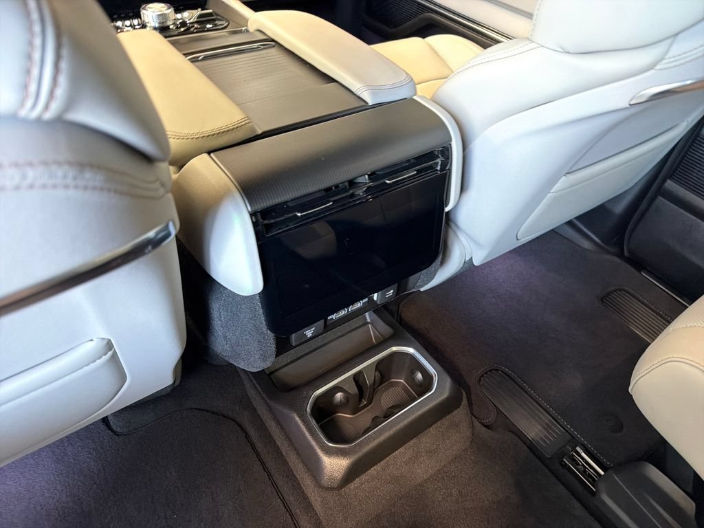 New 2026 Jeep Grand Wagoneer Summit w/ Premium Group III AWD/4WD image 30