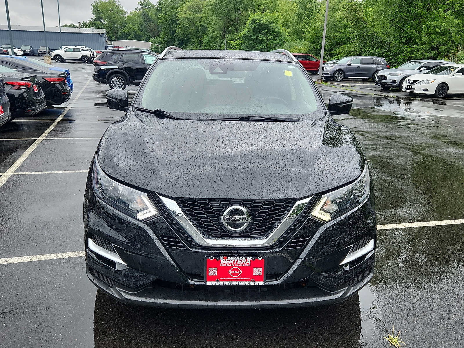 Used 2020 Nissan Rogue Sport SL AWD/4WD image 2