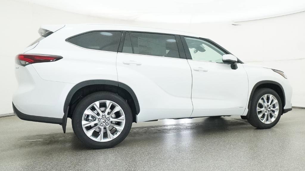 New 2026 Toyota Highlander Limited image 16