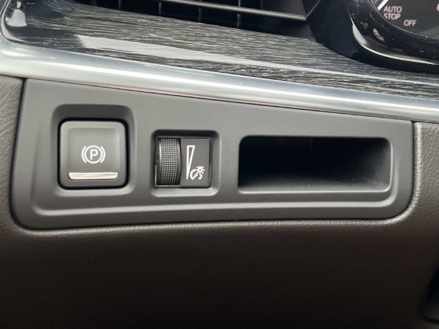 Certified 2023 Cadillac XT5 Premium Luxury AWD/4WD image 30