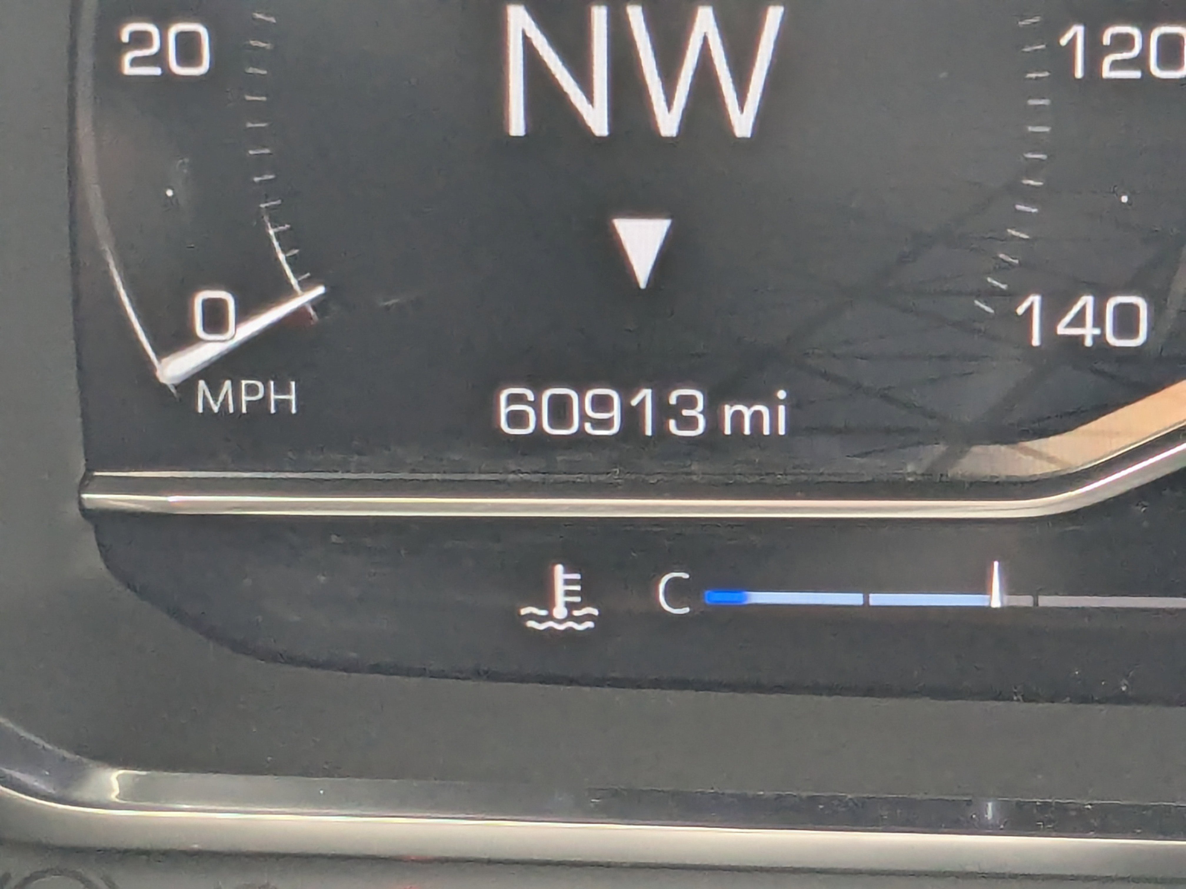 Used 2024 GMC Yukon SLT image 37