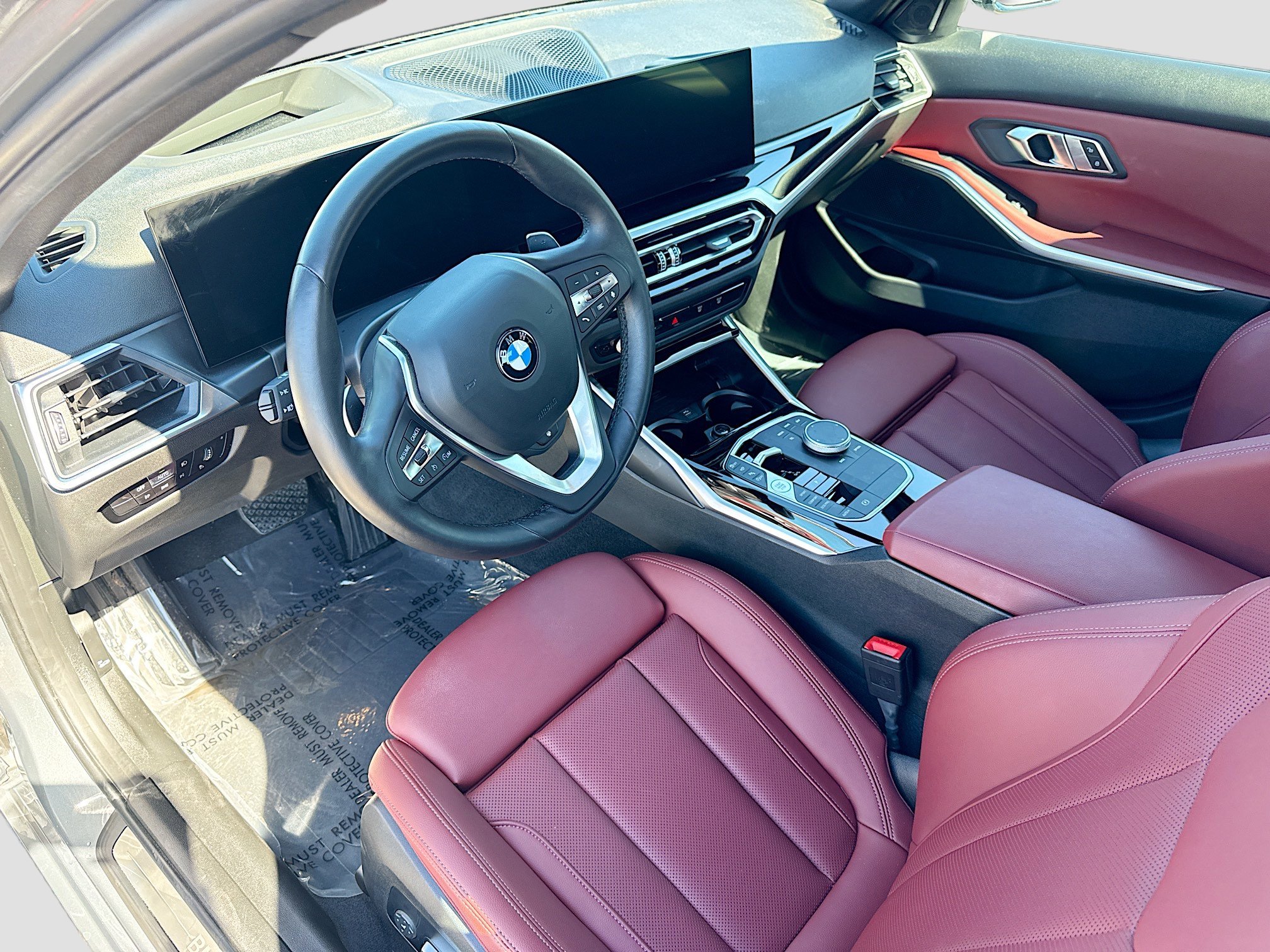 Used 2023 BMW 330i Sedan w/ Premium Package image 25