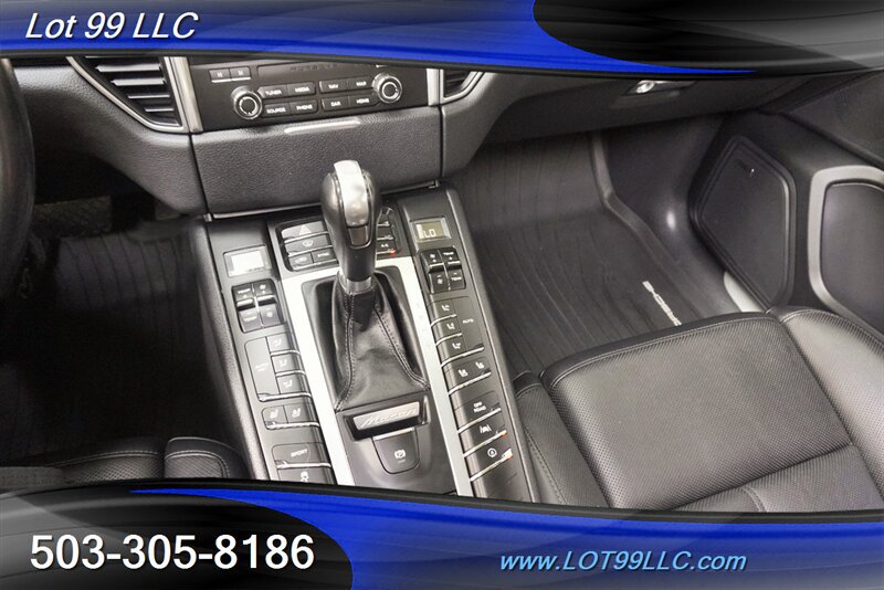 Used 2017 Porsche Macan AWD/4WD image 37