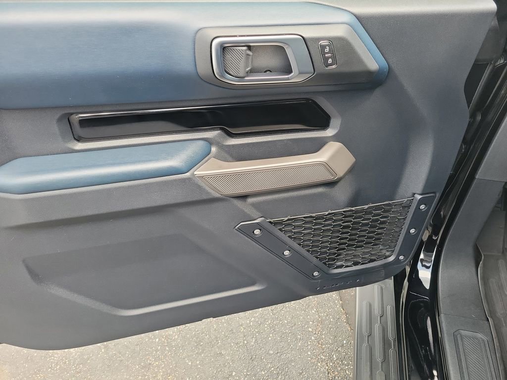 Used 2023 Ford Bronco Outer Banks AWD/4WD image 16