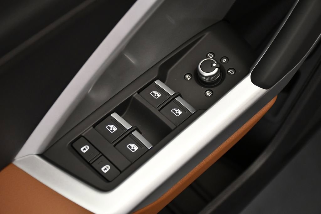 Used 2025 Audi Q3 2.0T Premium w/ Convenience Package image 36