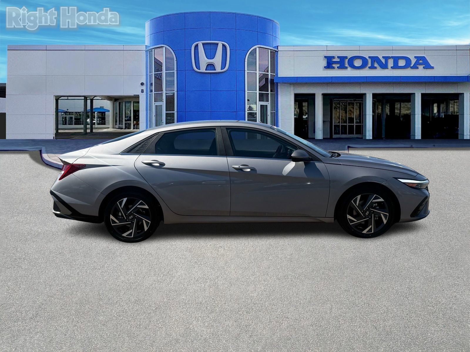 Used 2025 Hyundai Elantra SEL image 9