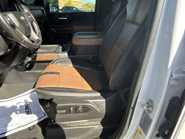 Used 2022 Chevrolet Silverado 3500 High Country w/ Technology Package image 18