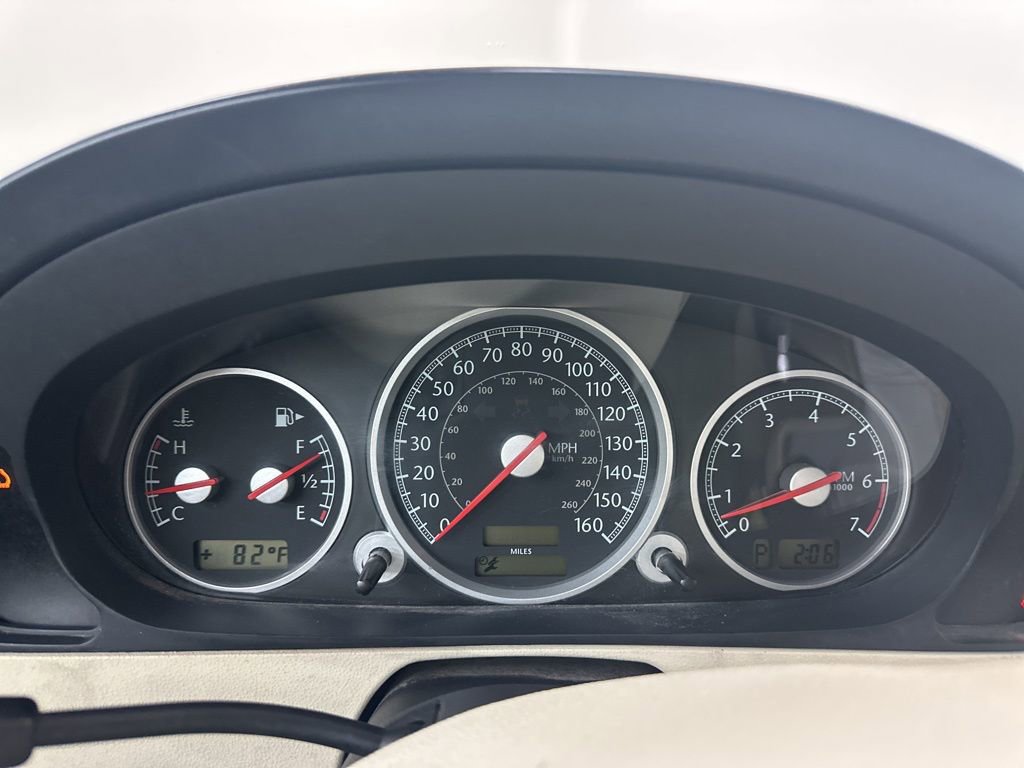 Used 2005 Chrysler Crossfire Limited image 26