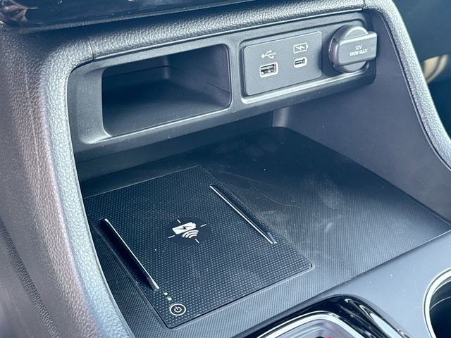 Used 2025 Honda Pilot Black Edition image 31