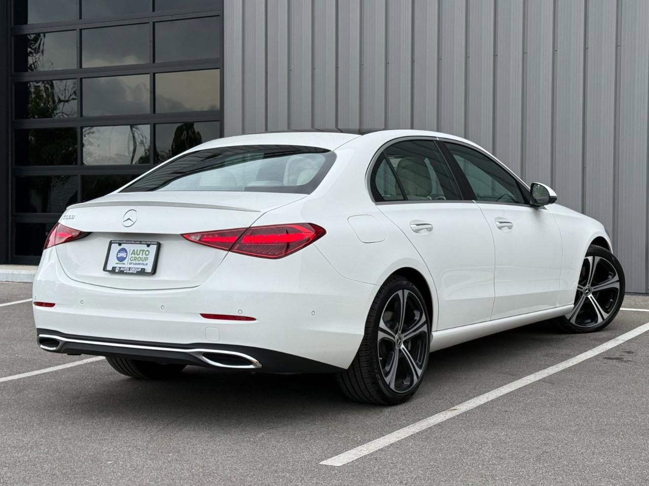 Used 2025 Mercedes-Benz C 300 Sedan w/ Exclusive Trim Package image 5