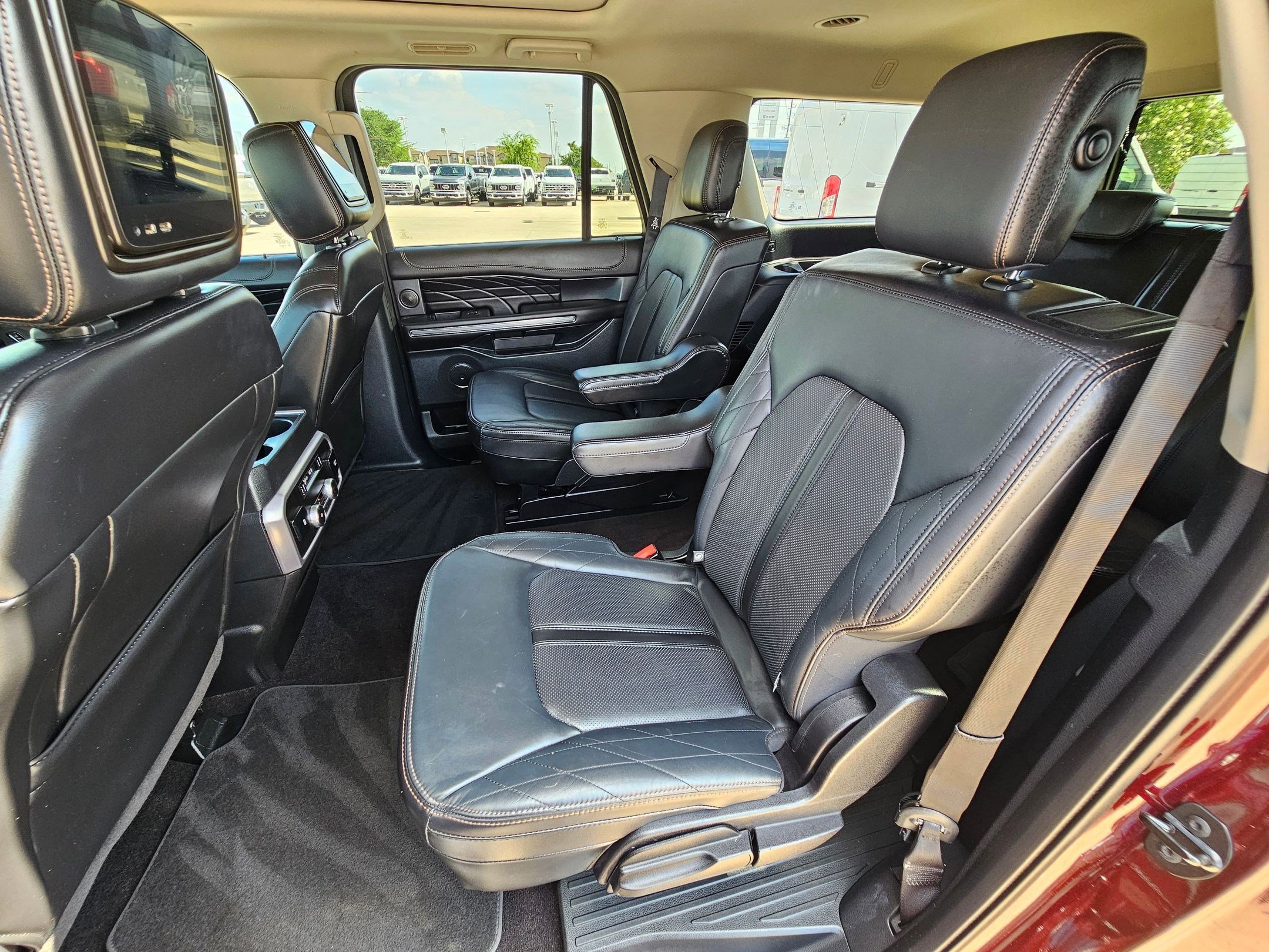 Used 2020 Ford Expedition Max Platinum RWD image 27