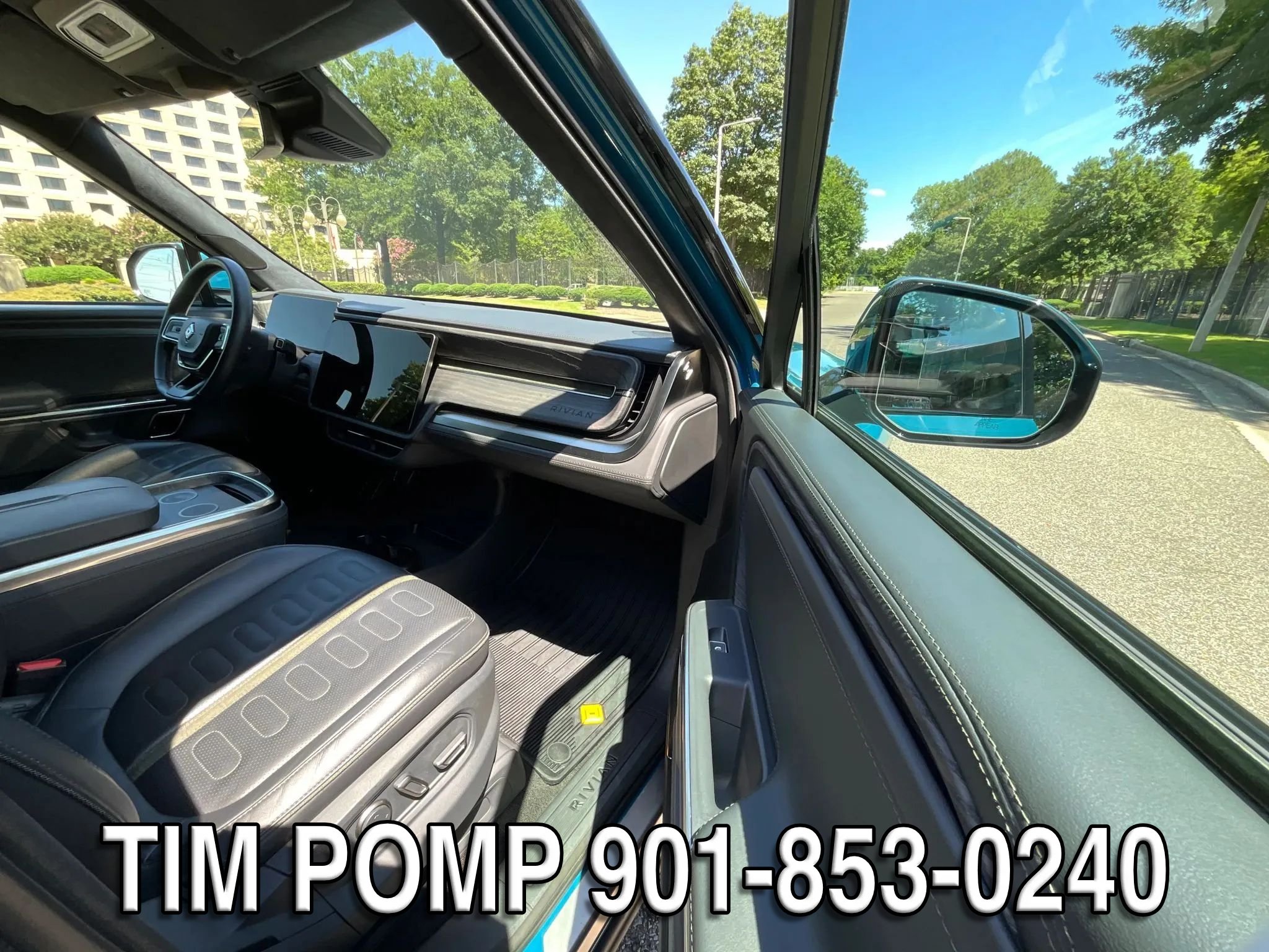 Used 2023 Rivian R1S Adventure AWD/4WD image 21