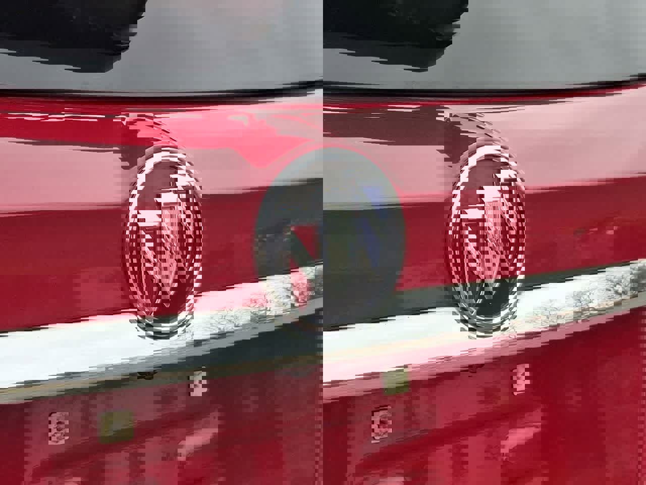 Used 2019 Buick Encore Essence image 28