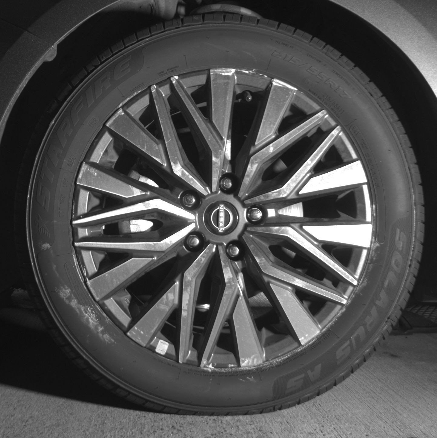 Used 2025 Nissan Altima 2.5 SV FWD image 13