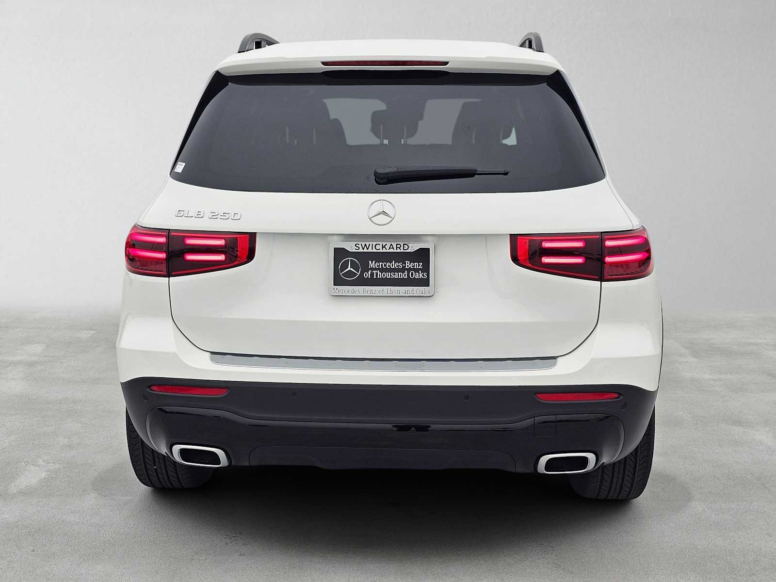 New 2026 Mercedes-Benz GLB 250 image 4