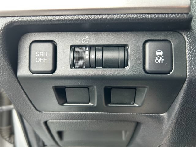 Used 2018 Subaru Forester 2.5i Premium w/ Protection Package #1 AWD/4WD image 21