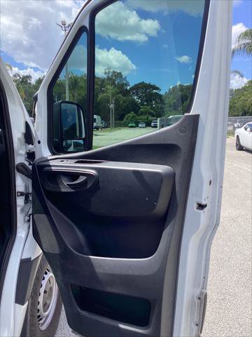 Used 2022 Mercedes-Benz Sprinter 2500 image 30