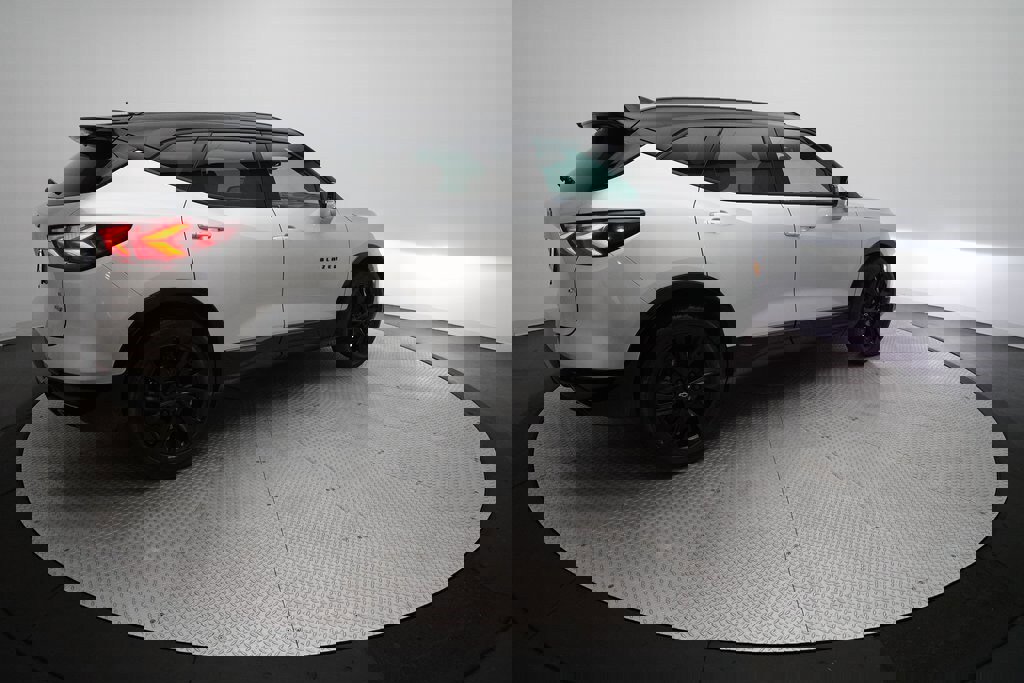 Used 2022 Chevrolet Blazer RS w/ Enhanced Convenience Package image 39