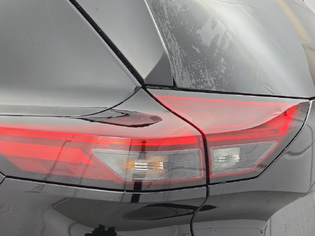 Used 2026 Nissan Rogue SV FWD image 33