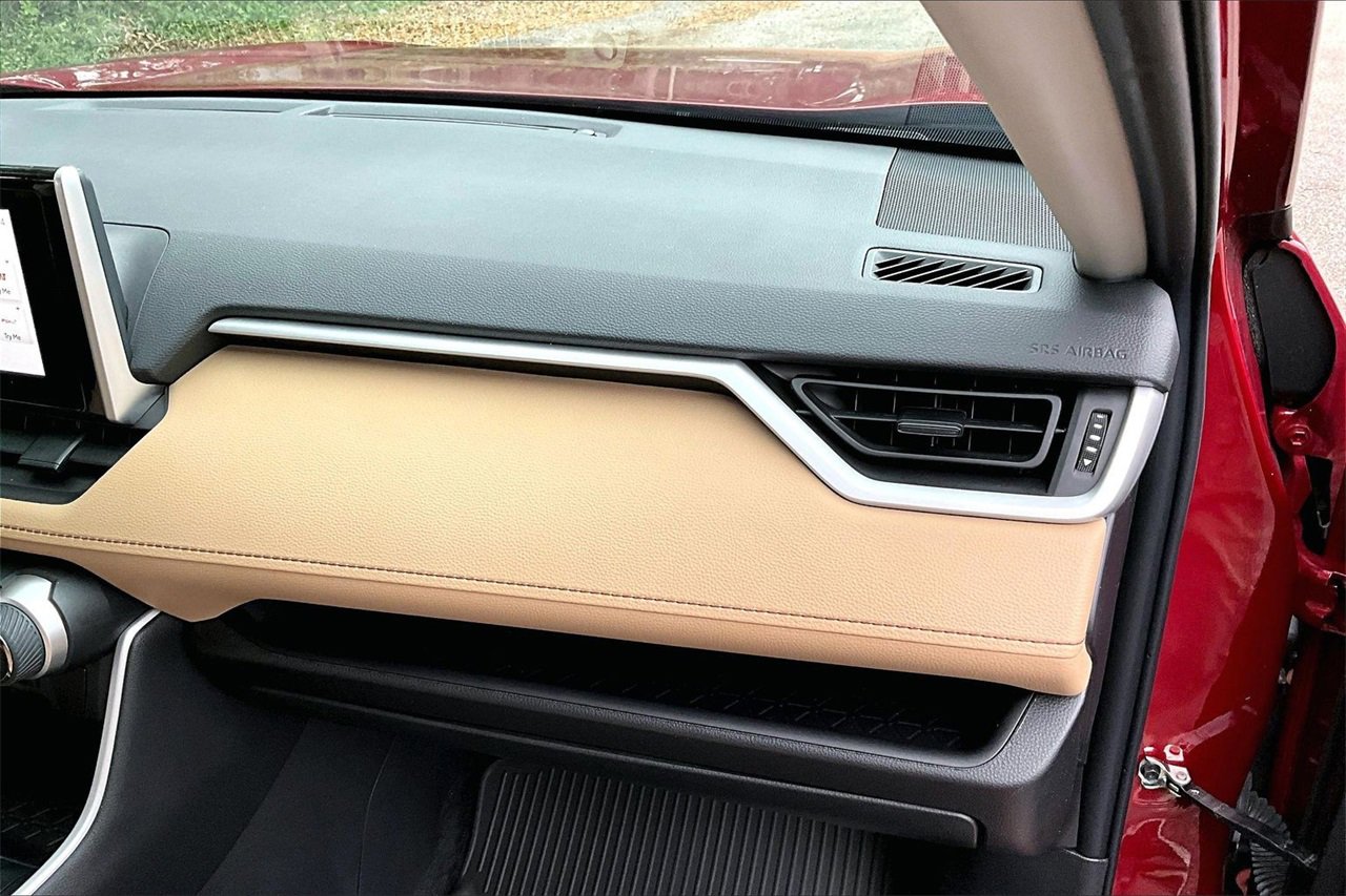 Used 2023 Toyota RAV4 LE image 23