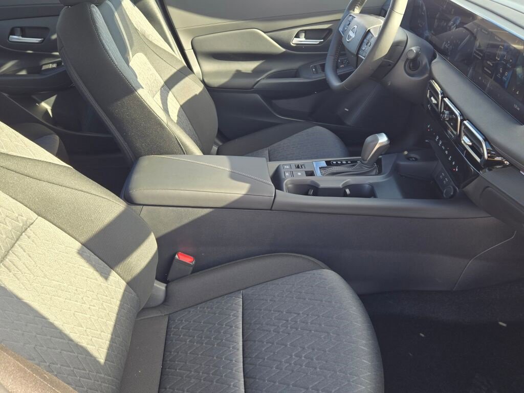 New 2026 Nissan Sentra SV image 8