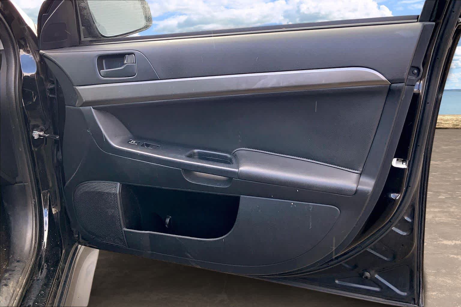 Used 2013 Mitsubishi Lancer ES FWD image 28