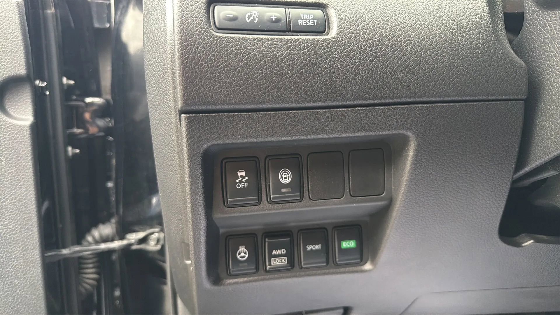 Used 2022 Nissan Rogue Sport SV image 18