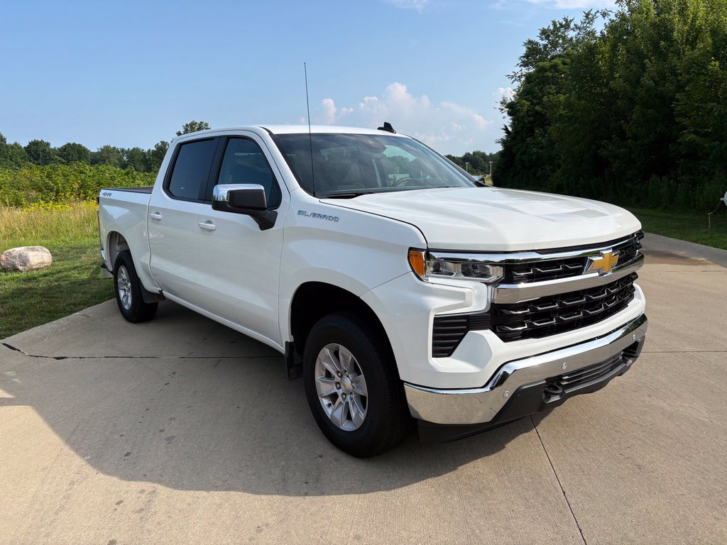 Used 2026 Chevrolet Silverado 1500 LT AWD/4WD image 11
