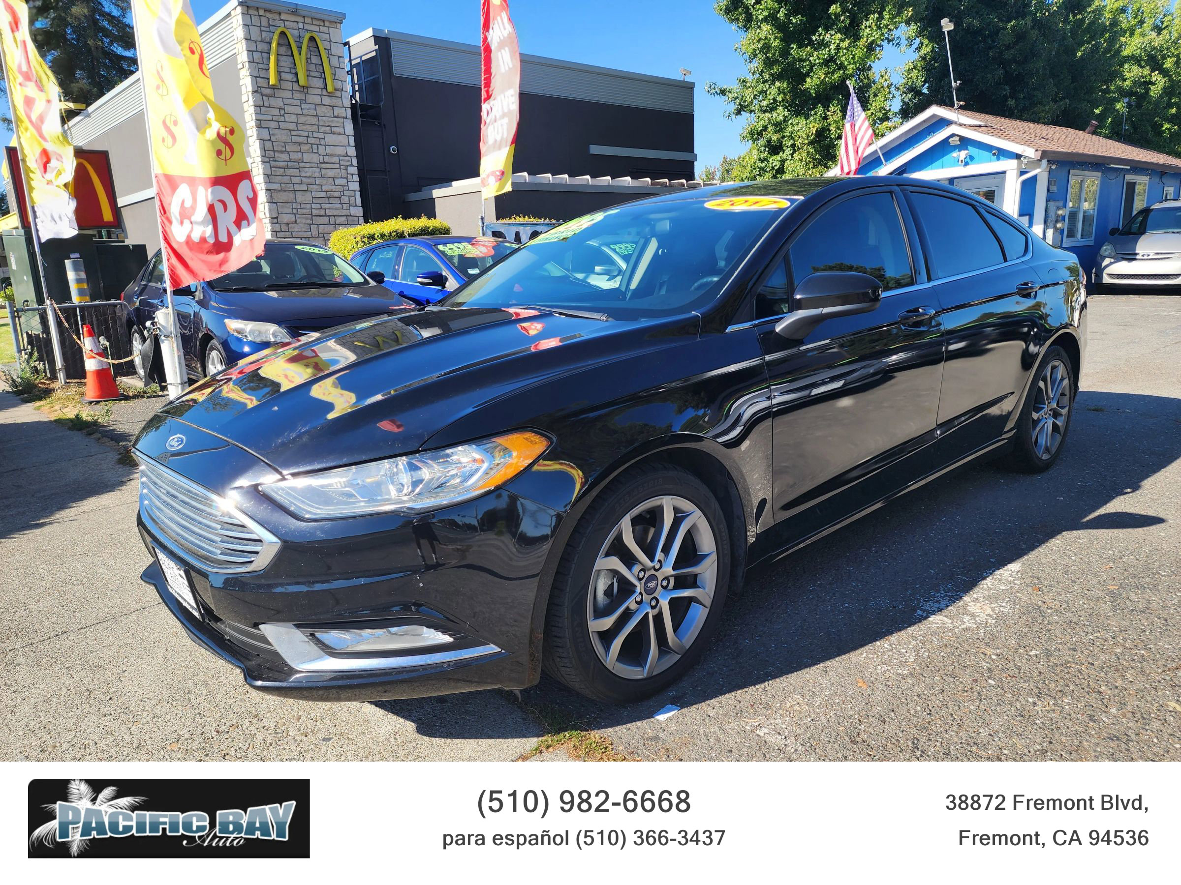 Used 2017 Ford Fusion SE w/ Equipment Group 601A image 3