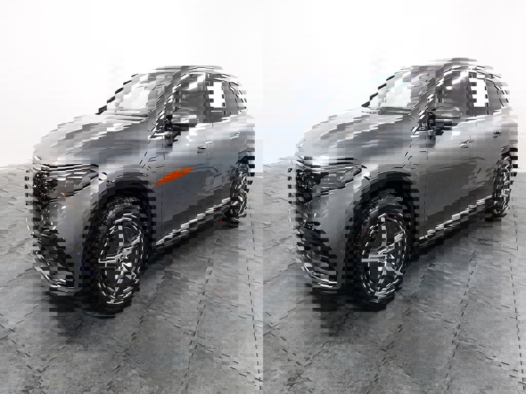 Used 2023 Mercedes-Benz EQS 580 4MATIC SUV image 3