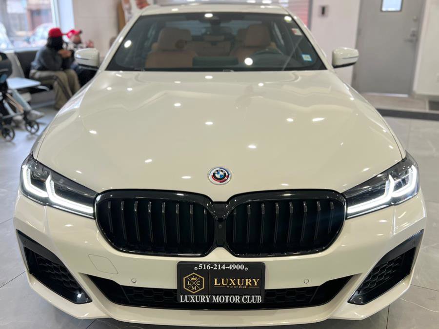Used 2023 BMW M550i xDrive w/ Parking Assistance Package image 3
