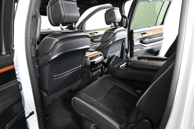 Used 2024 Jeep Grand Wagoneer L Series III image 19