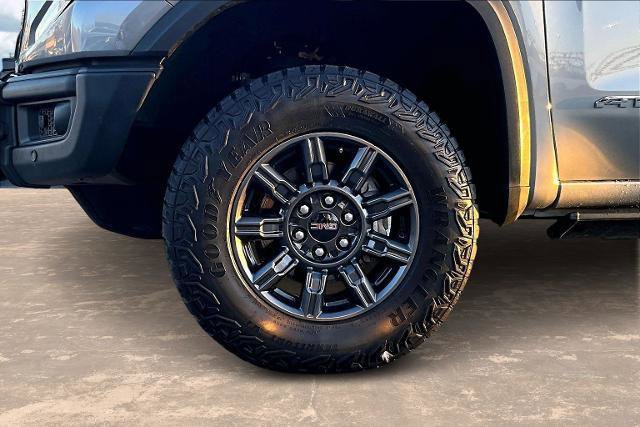 Used 2024 GMC Sierra 1500 AT4X image 34