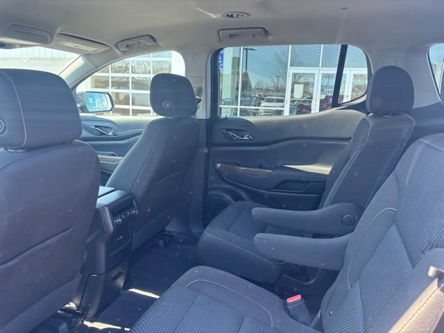 Used 2023 GMC Acadia SLE image 8