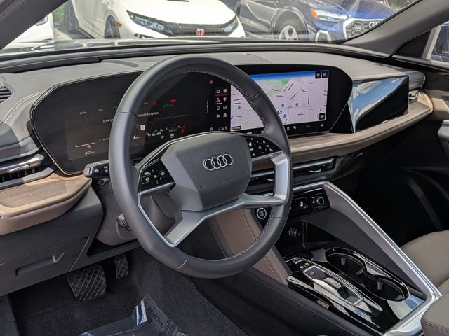 Certified 2025 Audi Q5 Premium w/ Convenience Package AWD/4WD image 10