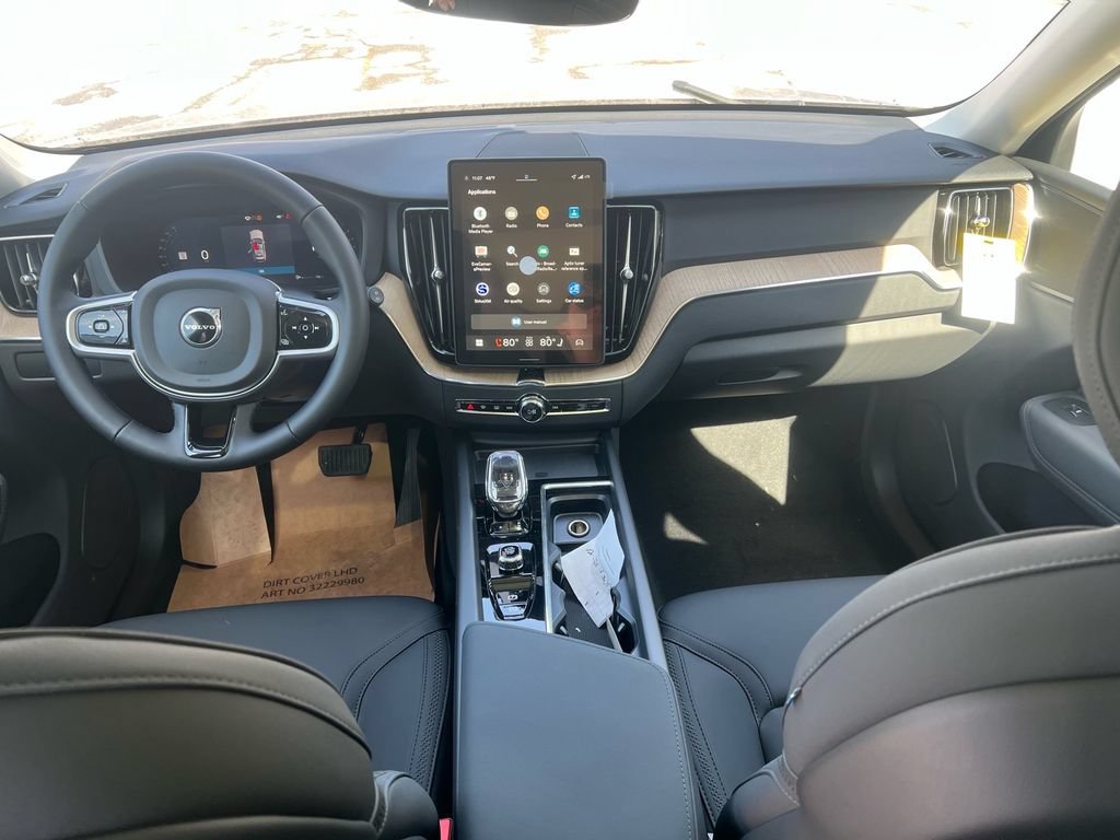 New 2026 Volvo XC60 B5 Plus w/ Protection Package Premier AWD/4WD image 23