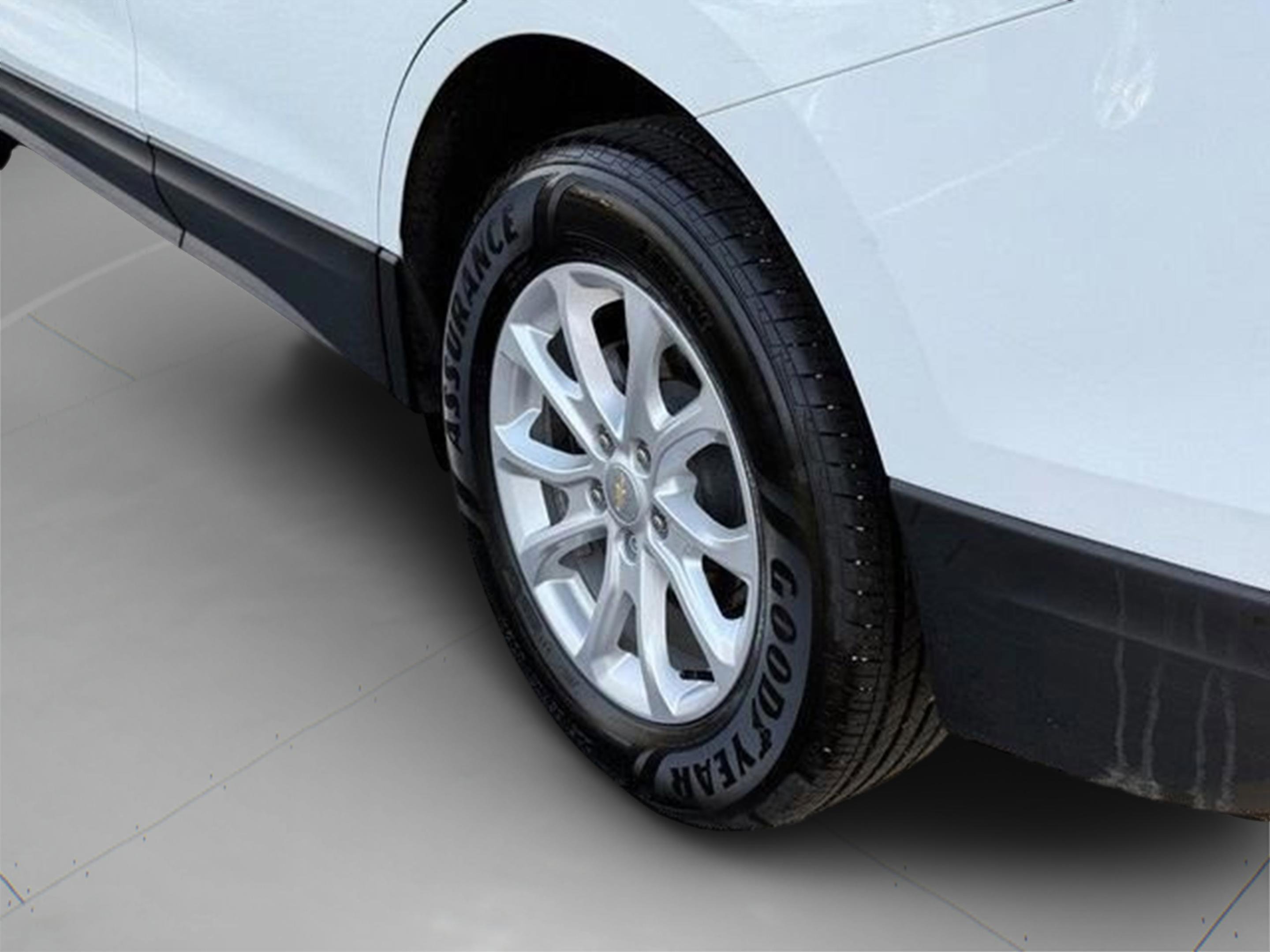 Used 2020 Chevrolet Equinox LS w/ LPO, Floor Liner Package image 29