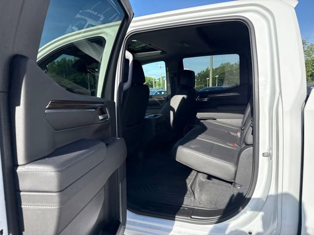 Used 2025 Chevrolet Silverado 1500 RST w/ Dark Appearance Package AWD/4WD image 15