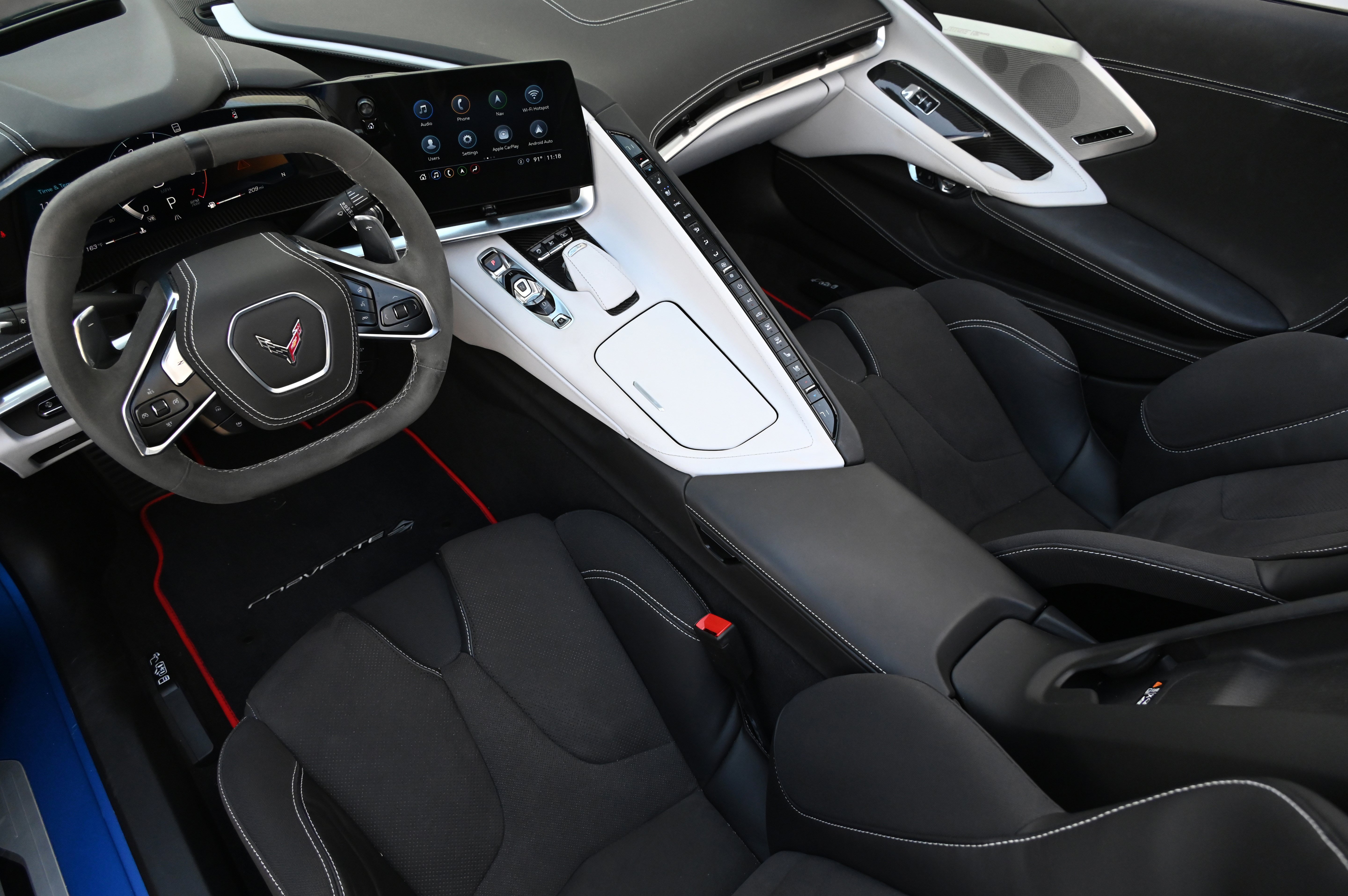 Used 2022 Chevrolet Corvette Stingray Premium Conv w/ Z51 Performance Package RWD image 15