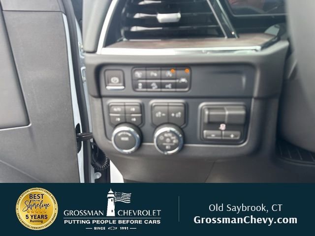 New 2026 Chevrolet Suburban Premier AWD/4WD image 16