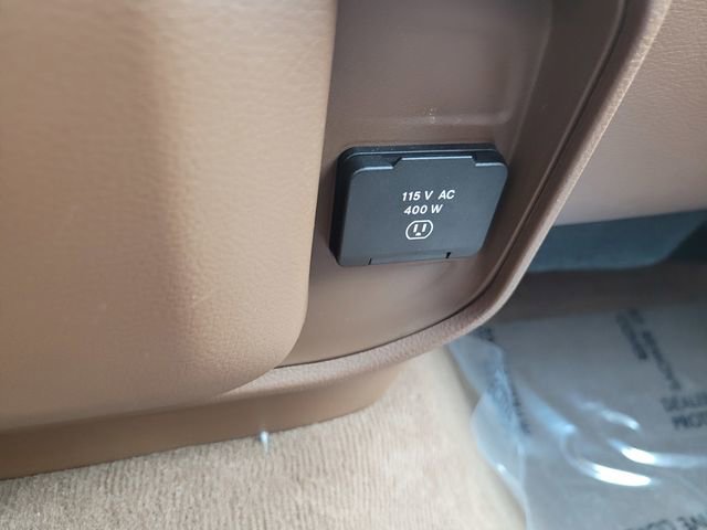 Used 2020 RAM 1500 Laramie w/ Off Road Group image 26