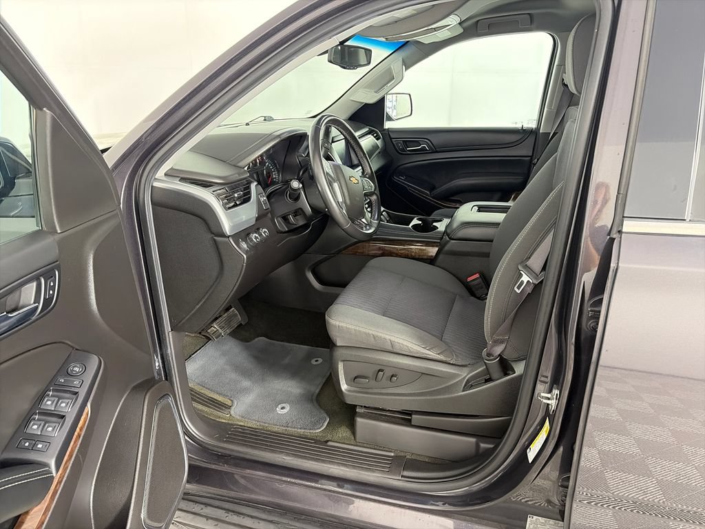 Used 2017 Chevrolet Suburban LS AWD/4WD image 11