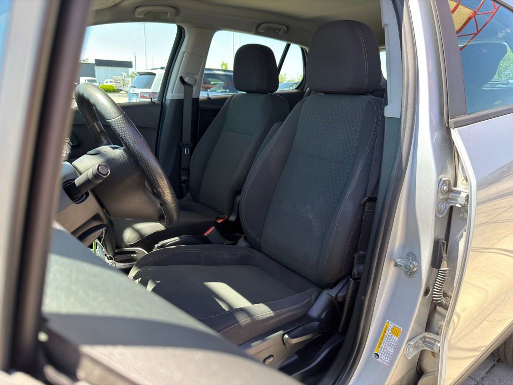 Used 2020 Chevrolet Trax LS FWD image 10