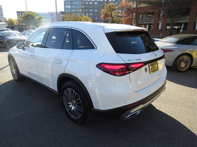 Used 2026 Mercedes-Benz GLC 300 4MATIC image 2