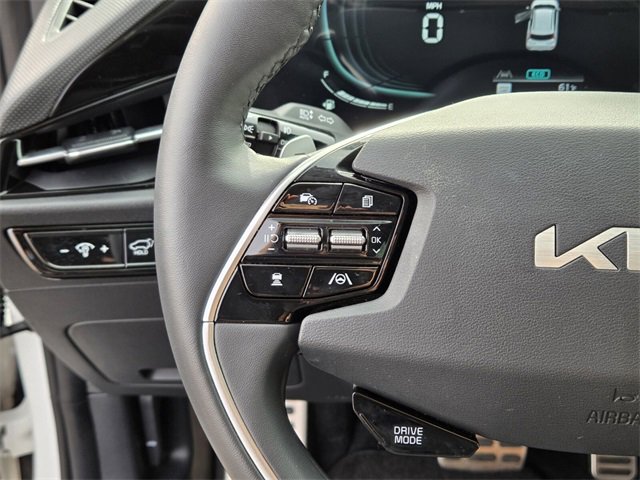 Certified 2024 Kia Niro SX Touring image 18