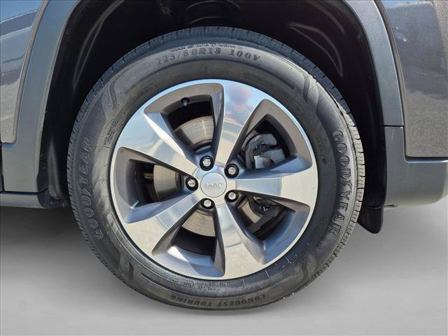 Used 2019 Jeep Cherokee Limited AWD/4WD image 24