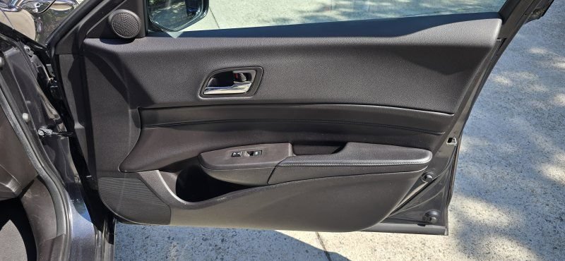 Used 2016 Acura ILX w/ Technology Plus Package FWD image 18