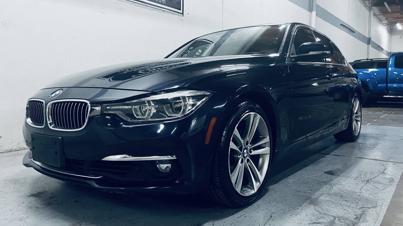 Used 2017 BMW 330i Sedan RWD image 2