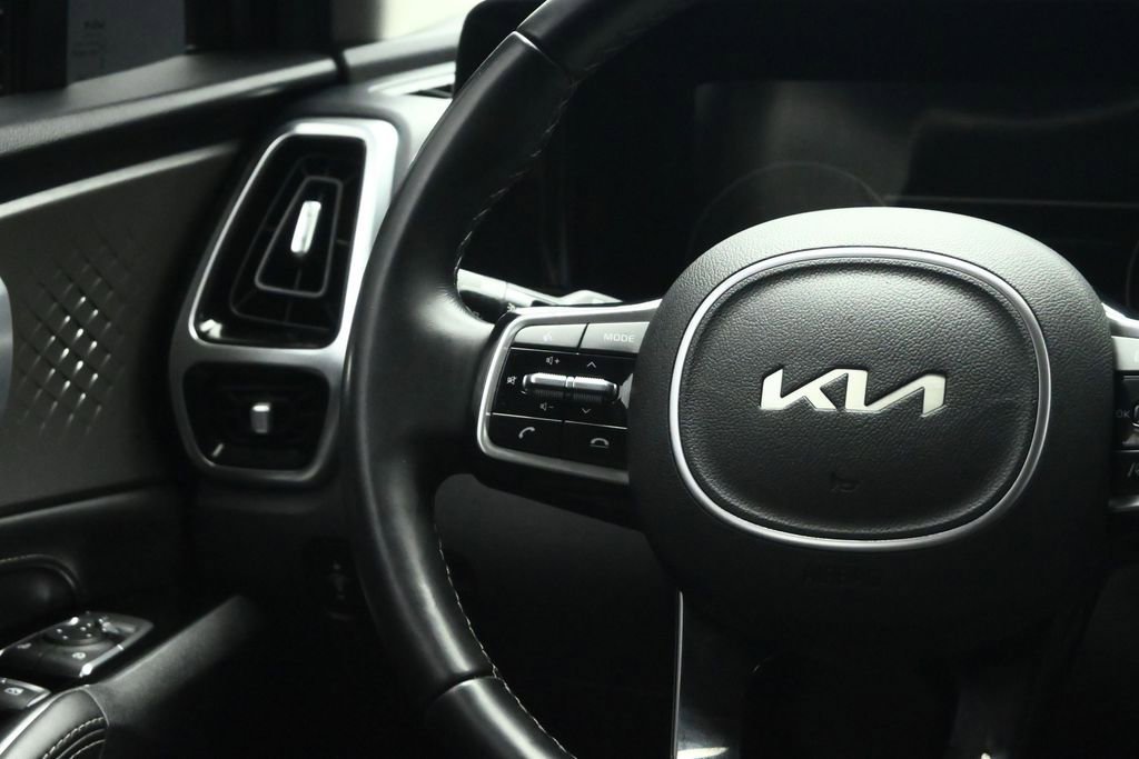 Used 2022 Kia Sorento SX AWD/4WD image 42